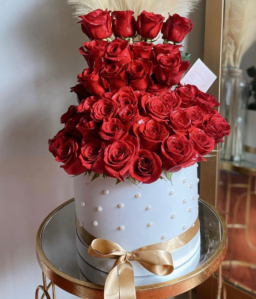 Deluxe 50 Roses